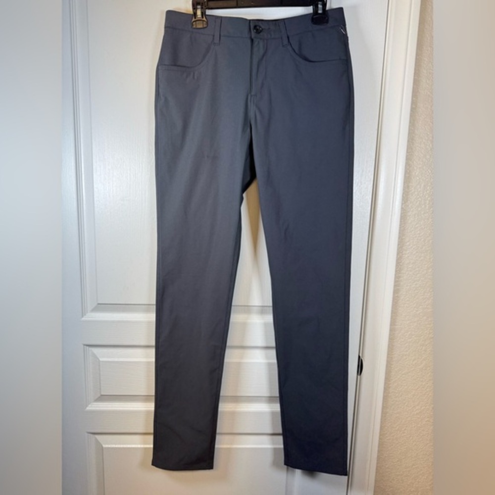 Vuori Vapor Gray Meta Everyday Casual Relaxed Pants Size 30 EUC #1592